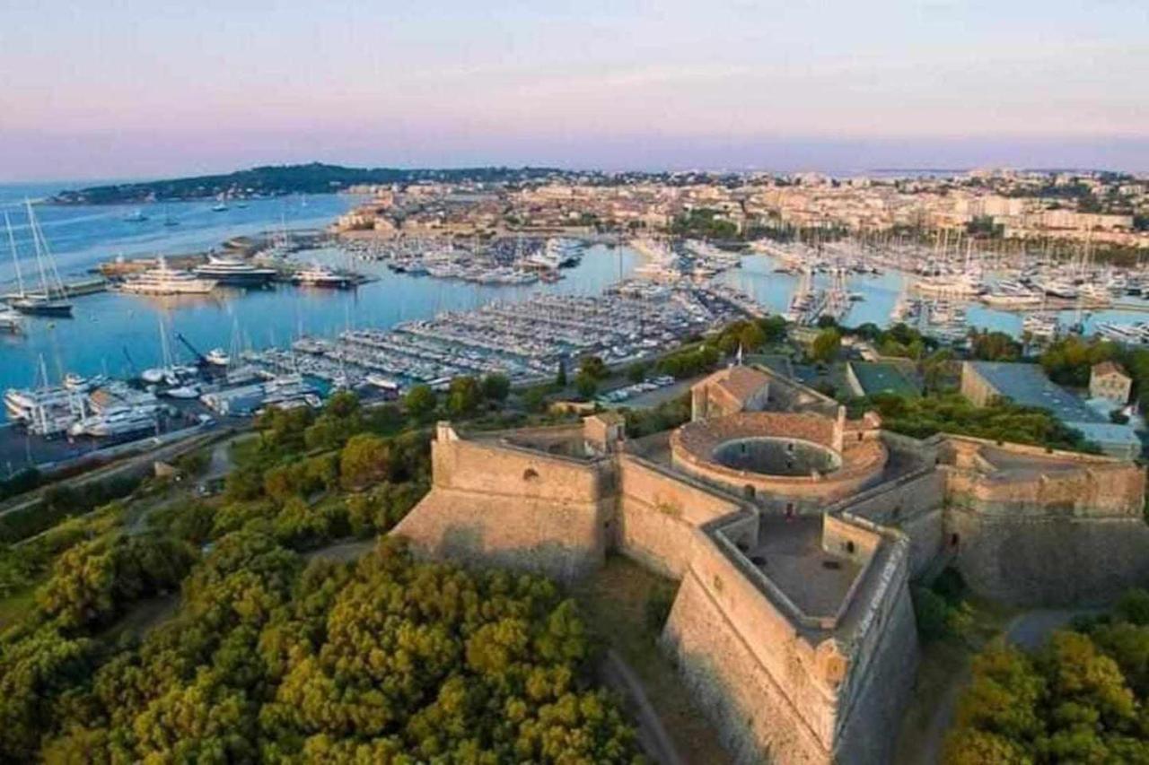 Spacious Apartment At A 5 Min Walk From The Beach Antibes Bagian luar foto