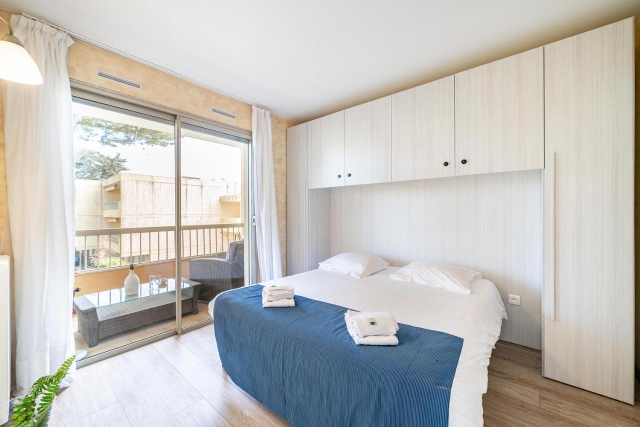 Spacious Apartment At A 5 Min Walk From The Beach Antibes Bagian luar foto