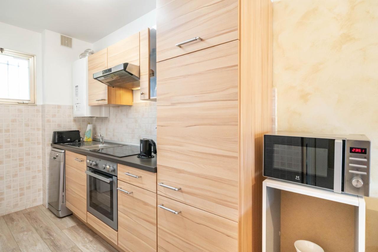 Spacious Apartment At A 5 Min Walk From The Beach Antibes Bagian luar foto