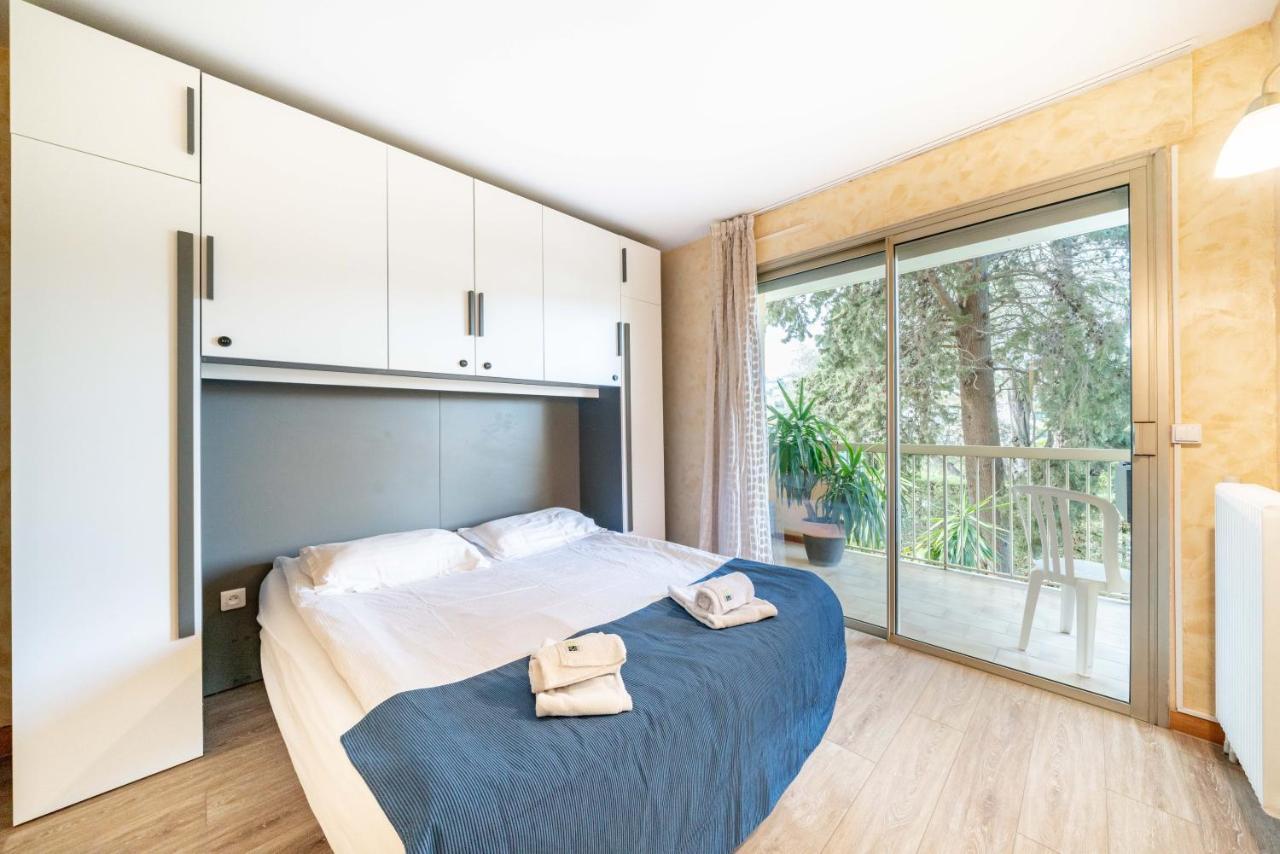 Spacious Apartment At A 5 Min Walk From The Beach Antibes Bagian luar foto