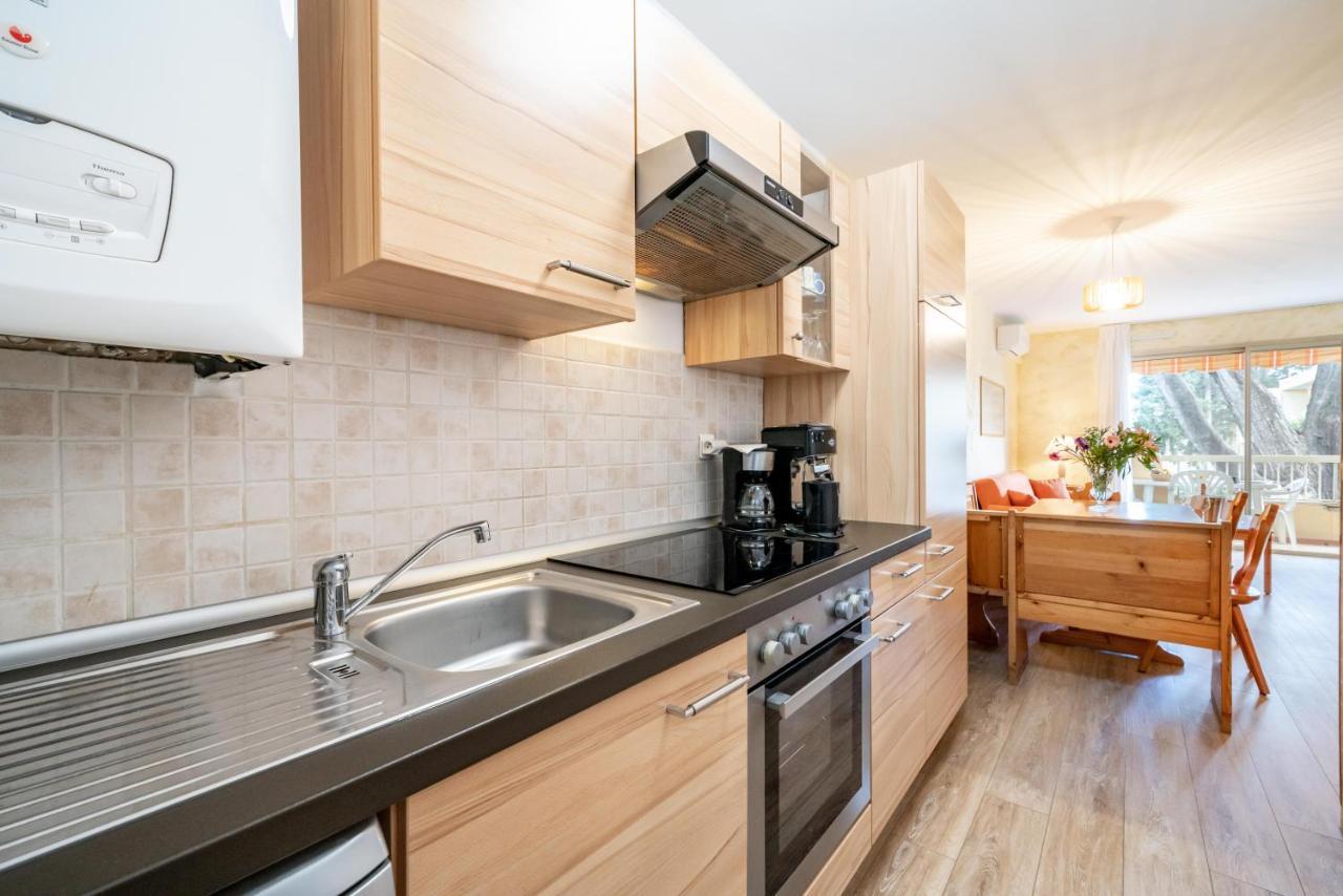 Spacious Apartment At A 5 Min Walk From The Beach Antibes Bagian luar foto