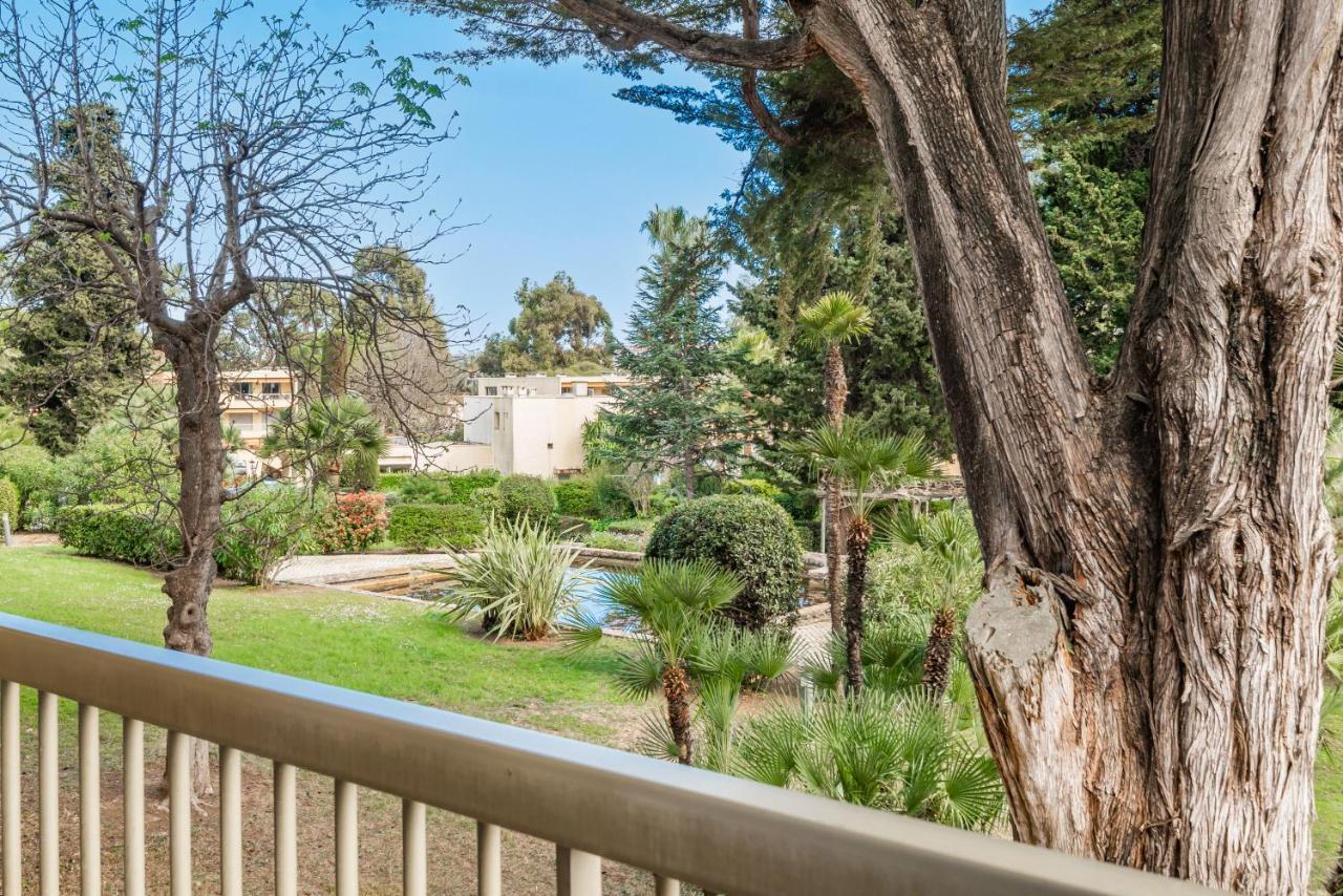 Spacious Apartment At A 5 Min Walk From The Beach Antibes Bagian luar foto