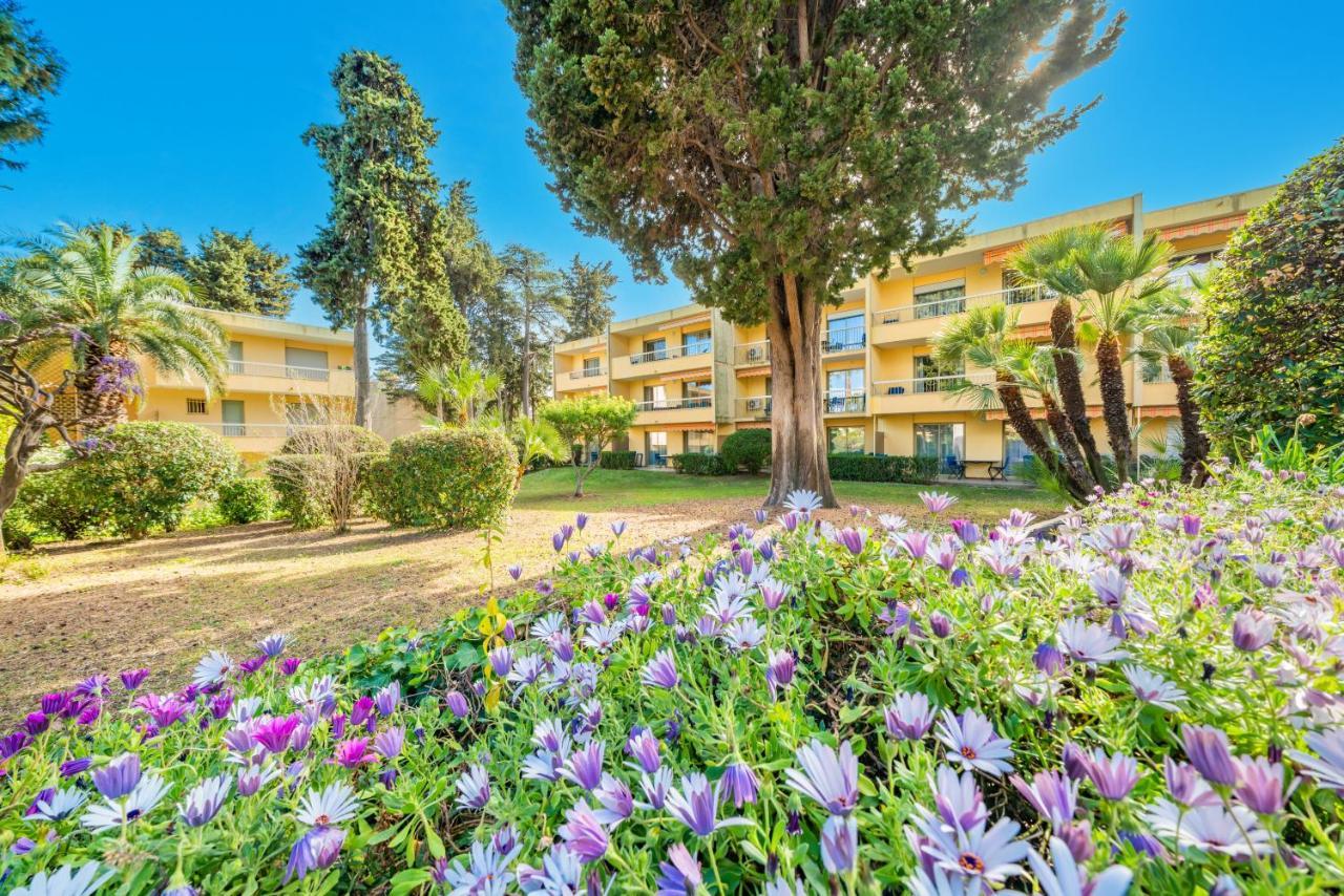 Spacious Apartment At A 5 Min Walk From The Beach Antibes Bagian luar foto