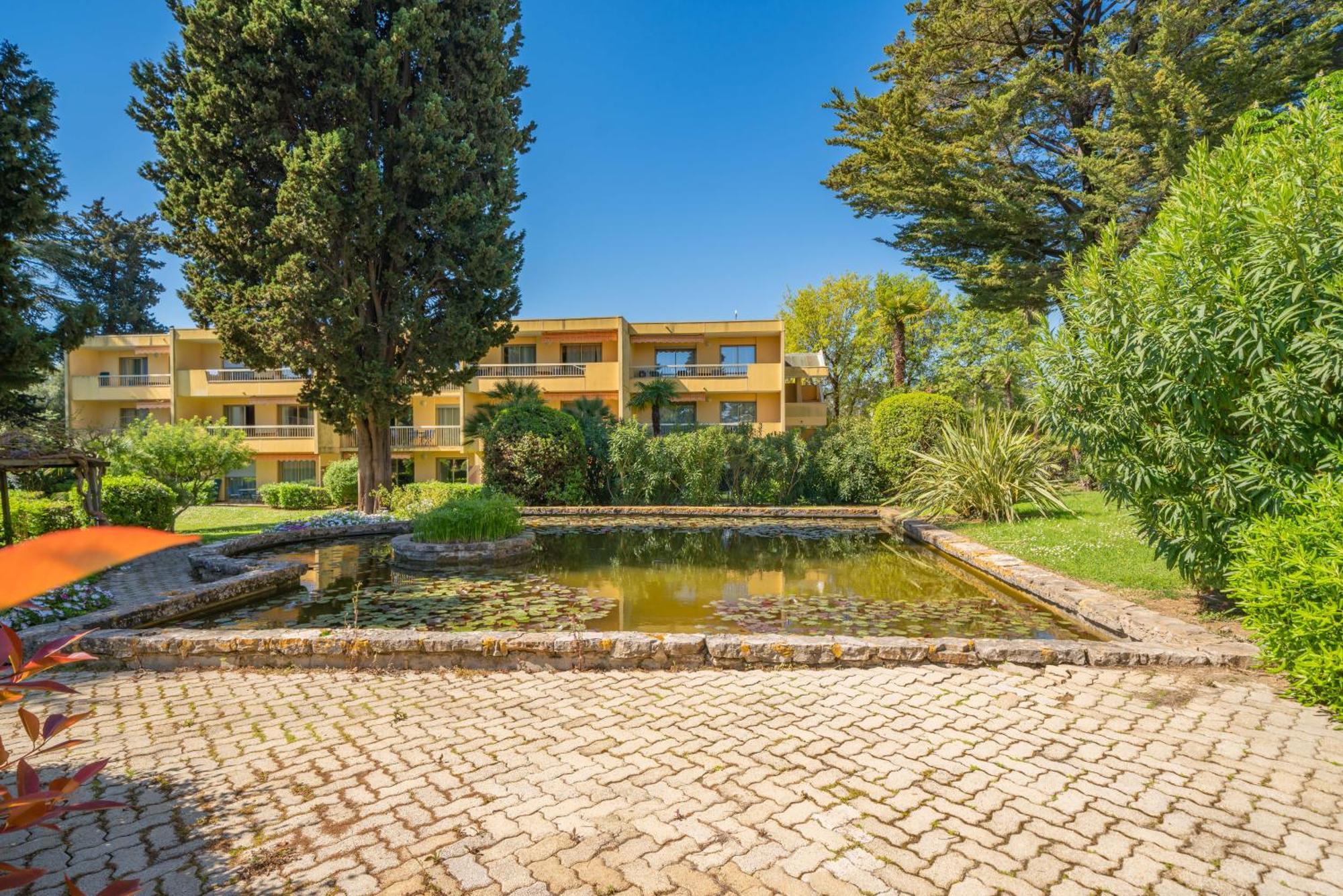 Spacious Apartment At A 5 Min Walk From The Beach Antibes Bagian luar foto